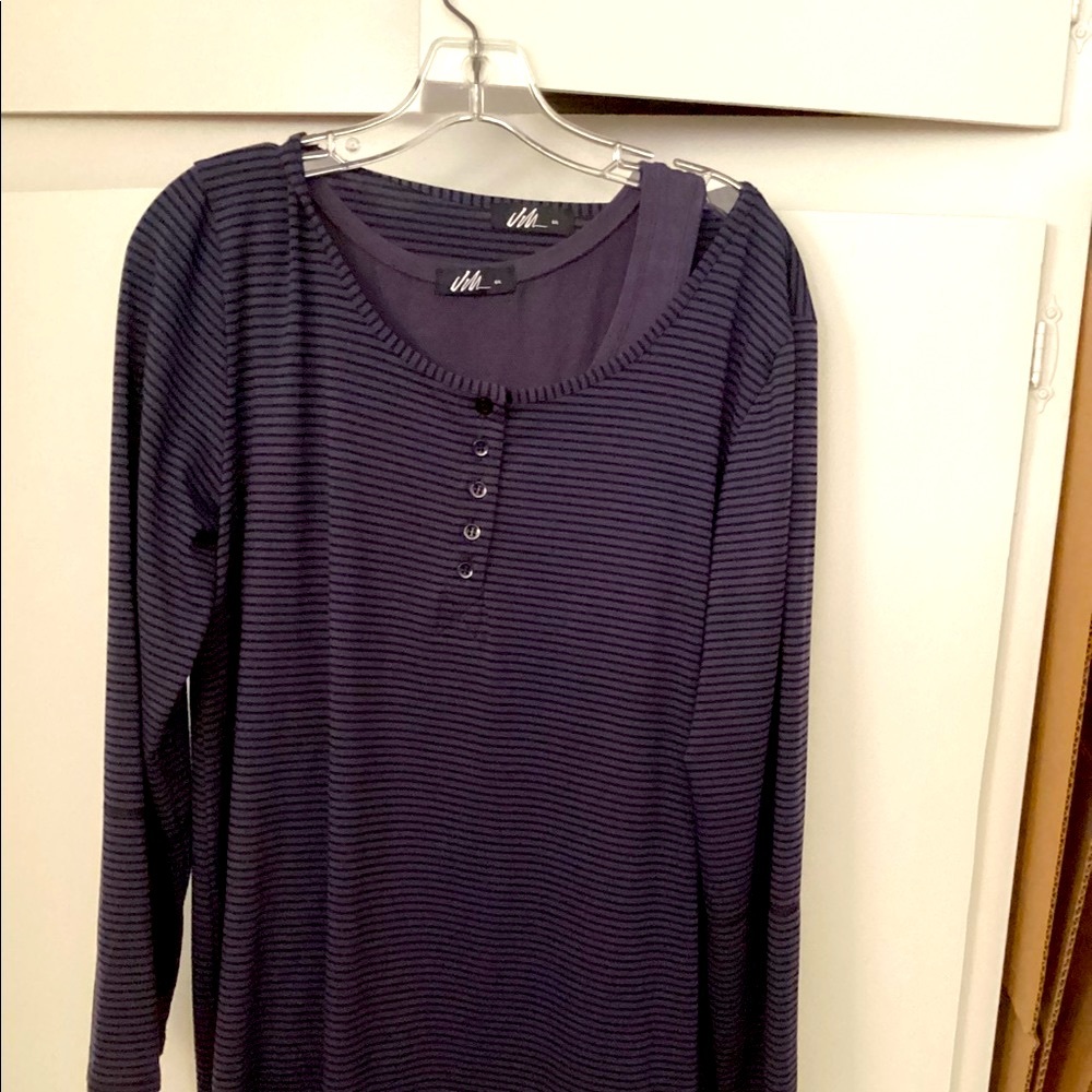 JM.ca (Canadian) – 3 pc – tank top, tunic, pants – black and purple stripes.